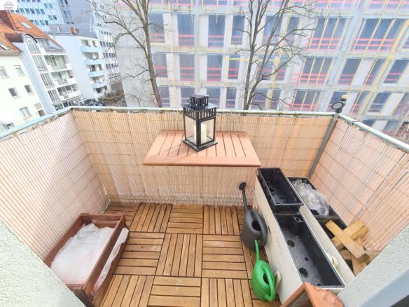 VERMIETET! Top Westendlage! Gemütliche 2 Zimmerwohnung mit kleinem Balkon + Einbauküche im 4. OG ohne! Aufzug