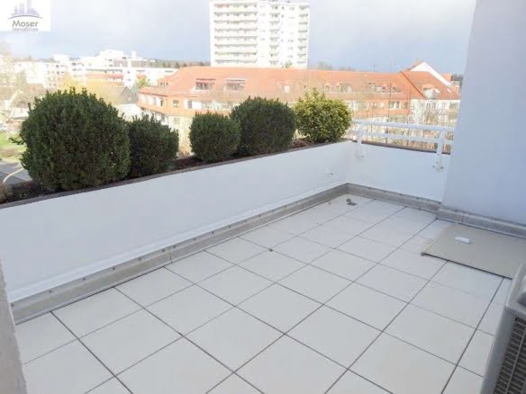 VERMIETET! TopTaunusblick! Sonnige 2 Zimmer Terrassenwohnung inkl. Einbauküche in Bad Homburg