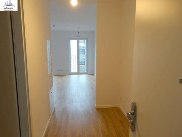 VERMIETET! Schickes 1-Zimmer Apartment (Neubau 2020) mit Balkon, Parkett, EBK – zentr. Ostend Lage