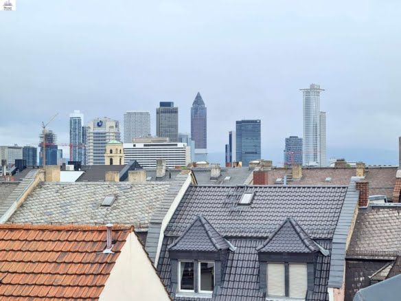 VERMIETET! WOW! – Stylische 5 Zimmer Maisonette inkl. EBK + Kamin + Dachterr. -Sachsenhausen