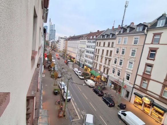 VERMIETET! Sachsenhäuser Lage am Schweizer Platz! Gemütliche 2 Zimmerwohnung mit EBK im 3. OG