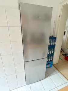 VERMIETET! Gemütliche, kleine 3 Zimmerwohnung inkl. EBK – ruhig und zentral in Bornheim