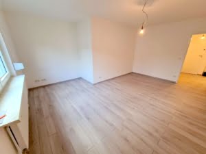 VERMIETET! 2022! Große 2 Zimmerwohnung mit Wohnküche und Loggia – zentral Nähe Uniklinik Niederrad