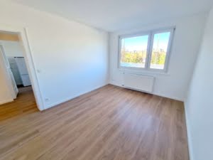 VERMIETET! Zweitbezug nach Sanierung 2022! Kompakt + schick: 2 Zimmerwhg inkl. neuw EBK – zentral Sachsenhausen