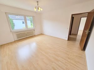VERMIETET! Gemütliche 2-Zimmer Wohnung mit Balkon + nagelneues Bad- Top Lage Rumpenheim