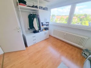 VERMIETET! Schick und gemütlich! 2 Zimmer DG-Wohnung in gepflegtem MFH zentral in Bad Soden