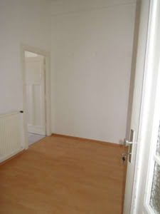 VERMIETET! Altbaucharme! Große 1,5 Zimmerwohnung mit Wohnkü – ruhig und zentral in Rödelheim