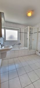 VERKAUFT! Ihr neues Heim erwartet Sie! Reihenhaus: 5 Zimmer + Terrasse + Garten + 2 KFZ-Stellplätze