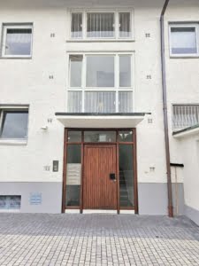 VERKAUFT!Attraktive große 3 Zimmer Dachstudio Whg. mit Balkon +Garagenpl – Top Lage nahe Stadtwald