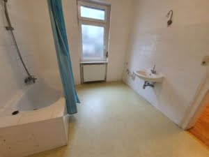 VERMIETET! Altbaucharme pur! Gemütliche 2 Zimmerwohnung mit Wohnküche in Alt-Eschersheim