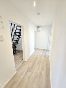 VERMIETET! Schick saniert! Große 2-Zimmer Wohnung mit Wohnküche + Gartennutz.- mainnah in Fechenheim