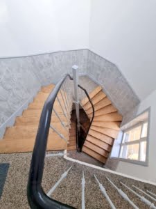 VERMIETET! Richtig gemütliche kleine 2 Zimmerwohnung – mitten in Bornheim Berger Str.