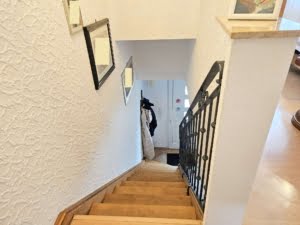 VERKAUFT! Perfekt für die kleine Familie! Solides Reihenmittelhaus + Garage + Garten -Heddernheim