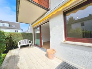 VERMIETET! Große 4-Zimmer Gartenwohnung mit 2 Balkonen + schickem  Bad  – top Lage Rumpenheim