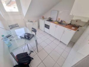 VERMIETET! Gemütliche 2-Zimmer Dachgeschoss Wohnung inkl. EBK – Top Nordendlage bei Berger Straße