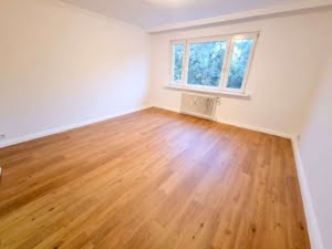 VERMIETET! Großzügige 3 Zimmerwohnung mit Südbalkon inkl EBK – zentral in Sachsenhausen