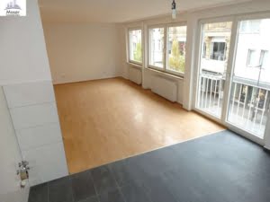 VERMIETET! Renovierte , große 2-Zimmer mit offener Küche – mitten in der Offenbacher Fußgängerzone