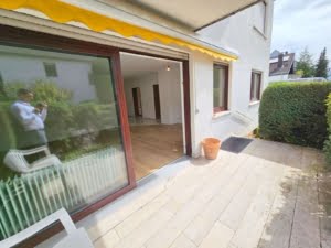 VERMIETET! Große 4-Zimmer Gartenwohnung mit 2 Balkonen + schickem  Bad  – top Lage Rumpenheim