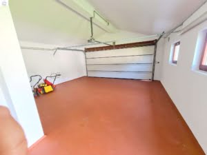 VERMIETET! Viel Platz auf 2 Etagen + großer Garten, 7 Zimmer + 2 Bäder + Doppelgarage