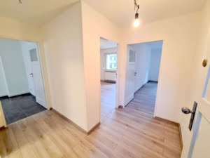 VERMIETET! 2022! Große 2 Zimmerwohnung mit Wohnküche und Loggia – zentral Nähe Uniklinik Niederrad
