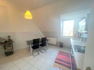 VERMIETET!Altbaucharme mitten in Bornheim! Sonnige 4 Zimmer-Maisonette direkt auf der Berger Straße