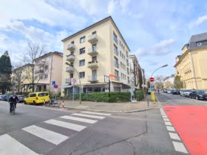 VERMIETET! Top Westendlage! Großzügig renoviert! 1 Zimmerwohnung mit Balkon + sep. Küche inkl. EBK