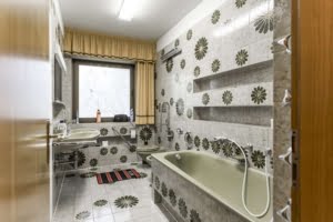 VERKAUFT! Prachtvolle Villa mit Schwimmbad und Parkgrundstück mit Teich – Hollywood-Feeling im Rheingau!