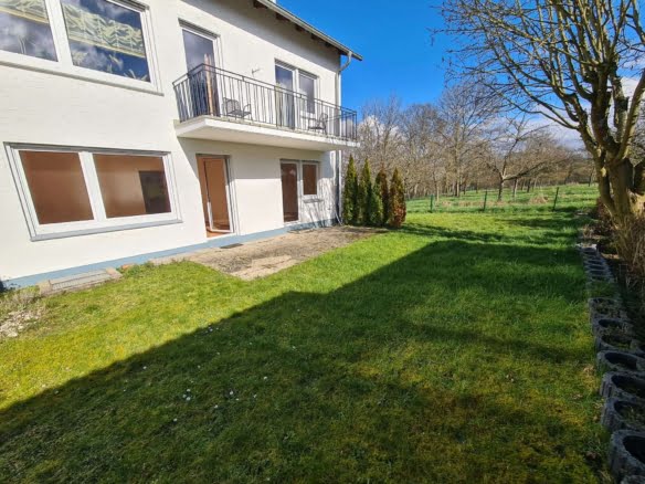 VERMIETET! Frisch renoviert! 3-Zimmerwohnung mit Terrasse + Garten am Feldrand- S-Bahn nah Hofheim