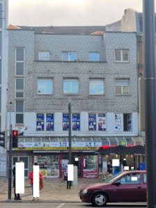 VERMIETET! Großzügige 4 Zimmerwohnung mit Holzdielenboden + Balkon – WG geeignet – zentralst in Offenbach