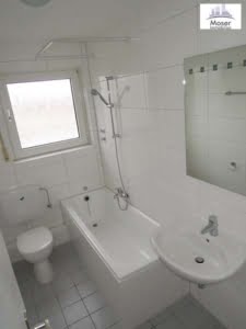VERMIETET! Schick und gemütlich! 2 Zimmer DG-Wohnung in gepflegtem MFH zentral in Bad Soden