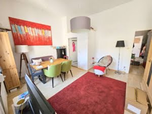 VERMIETET! Gemütliche 2 Zimmerwohnung mit Wohndiele + Wannenbad – ruhig+ zentral in Rödelheim