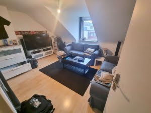 VERMIETET! Sonnige, gemütliche 2-Zimmerwohnung im Dachgeschoss – zentral gelegen im Gallusviertel