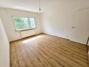 VERMIETET! Sonnige 3 Zimmerwohnung mit Balkon – ruhig in Mühlheim-Lämmerspiel