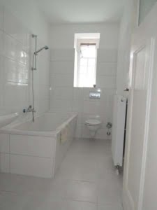 VERMIETET! Altbaucharme! Großzügige 2 Zimmerwohnung inkl. Wohnküche – ruhig in Rödelheim
