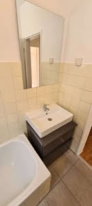 VERMIETET! Nagelneu renoviert! Gemütliches 1 Zimmer Apartment inkl. Einbauküche – FFM-Sossenheim