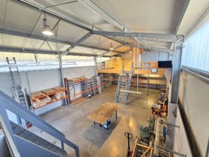 VERMIETET! Produktions-/Lagerhalle mit Bürofläche mit hervorragender Anbindung