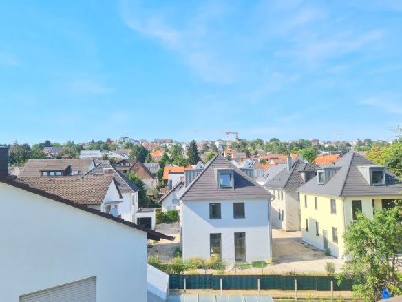 VERMIETET! Neu renoviert! 3-Zimmerwohnung mit 2 Balkonen + Wannenbad – ruhig in Bergen-Enkheim