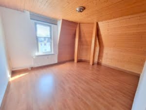 VERMIETET! Sonnige 3 Zimmer Altbauwohnung mit neuem Bad – ruhig + zentral in Heddernheim
