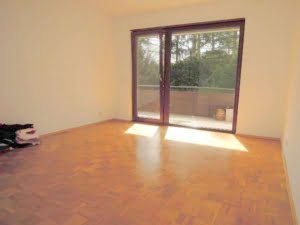 VERMIETET! sonnige 4,5 Zimmer mit Balkon – Parkett + Schwimmbad/Sauna im Haus – Niederad