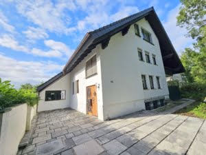 Nagelneu saniert! Große 3 Zimmer mit Terrasse + Garten – Parkettboden – Wohnküche – Neu Isenburg