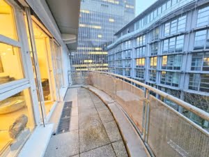 VERMIETET! Top Westend Lage! Charmant + Elegant! Voll möblierte 2 Zimmerwohnung mit 2 Balkonen