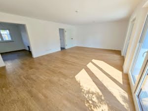 VERMIETET! Schick ! dieses nagelneue 4-Zimmer Townhouse mit Balkon + Terrasse – Offenbach