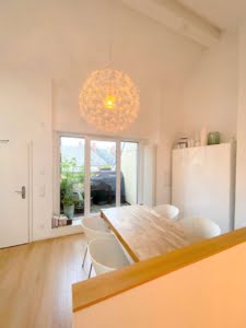 VERMIETET!Stylisch ! Große 3-Zimmer Maisonette mit 2 Balkonen – Top Lage Bornheim Nähe Berger Str.
