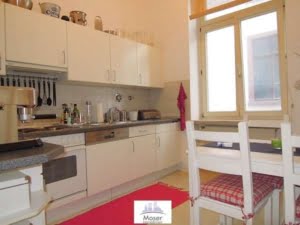 VERMIETET! Altbaucharme in Sachsenha.! Gemütliche 2 Zimmerwohnung inkl. Einbauküche + Wannenbad