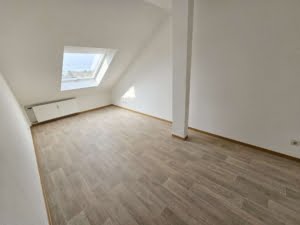 VERMIETET! Sonnige + große 3 Zimmer Dachgeschosswohnung – Hanau Nähe TÜV – zentrale Lage