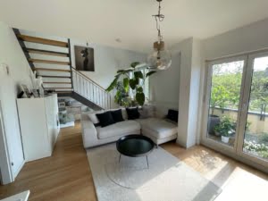 VERMIETET!Stylisch ! Große 3-Zimmer Maisonette mit 2 Balkonen – Top Lage Bornheim Nähe Berger Str.