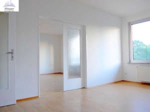 VERMIETET! Hell! 3 Zimmerwohnung mit Balkon und Wannenbad – Bornheim Grenze Ostend – EZB nah