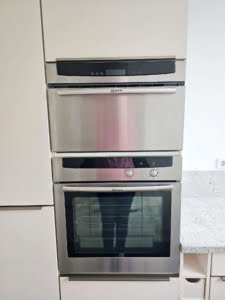 VERKAUFT!Attraktive große 3 Zimmer Dachstudio Whg. mit Balkon +Garagenpl – Top Lage nahe Stadtwald