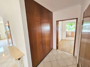VERMIETET! Große 4-Zimmer Gartenwohnung mit 2 Balkonen + schickem  Bad  – top Lage Rumpenheim