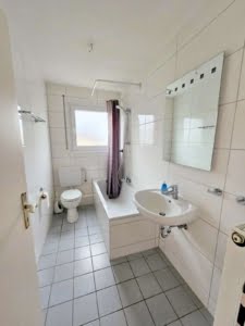 VERKAUFT! Kapitalanlage: gepflegtes MFH mit 5-6 Whg. + 1 Garage + Hof + Garten – zentrale Lage Bad Soden